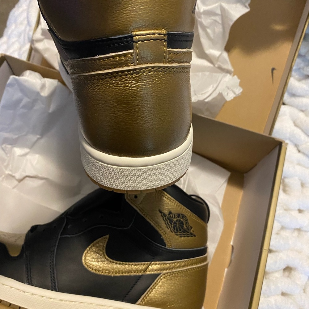 Nike Men's Black and Gold High-Top Sneakers - Picture 8 of 14